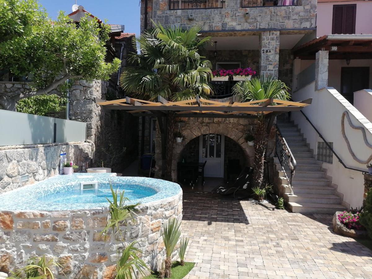 Apartman Brajutovci 26 Kornić Exteriér fotografie