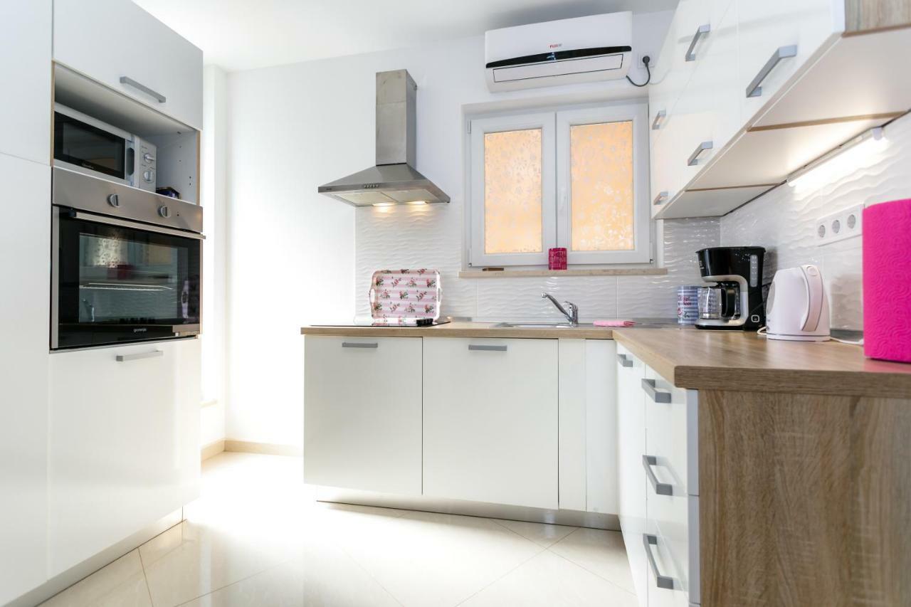 Apartman Brajutovci 26 Kornić Exteriér fotografie